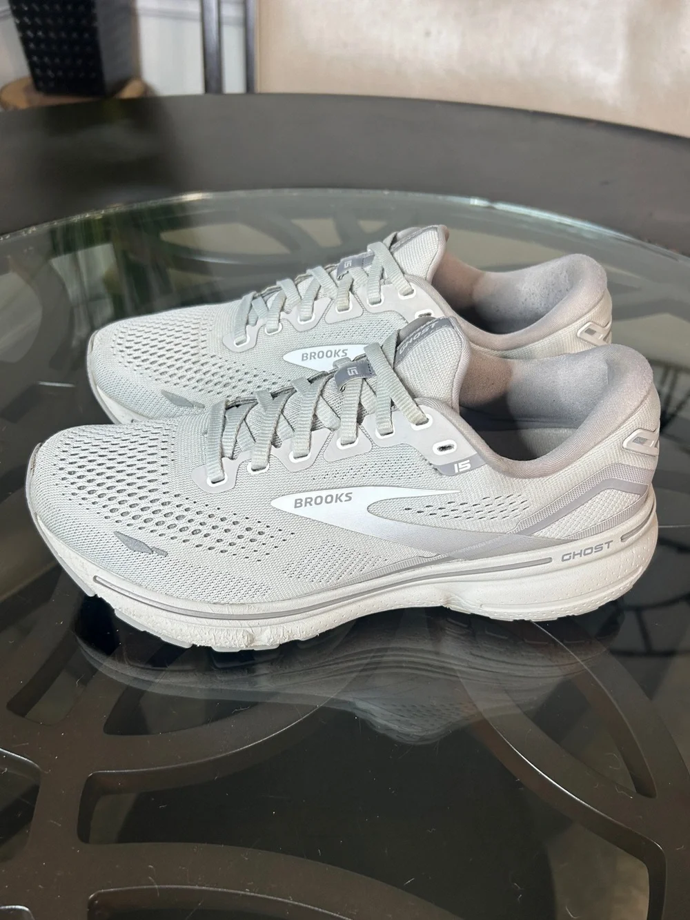 BROOKS Ghost 15 Gray White Cushion Running Shoes Sneakers Women's Size 9